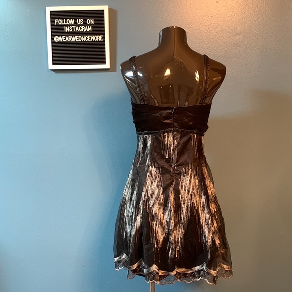 Sequined Party Dress - Picture 6 of 8